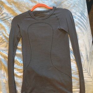 Lululemon Swiftly Tech Long Sleeve (Size 4)